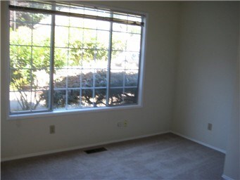 Building Photo - South Renton/North Kent 3 bed 2.5 bath hom...