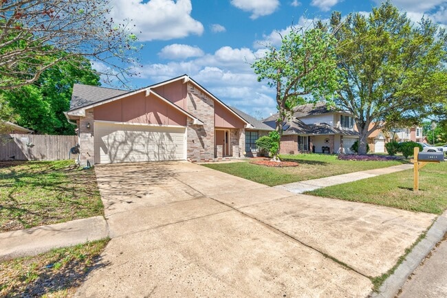 Building Photo - 16814 Kilwinning Dr