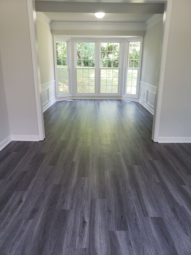 Foto del edificio - Very nice 3 Level in Fredericksburg!