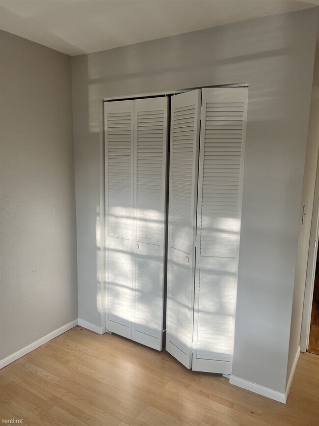 Building Photo - 3 br, 3 bath Townhome - 11709 Wesson Circl...