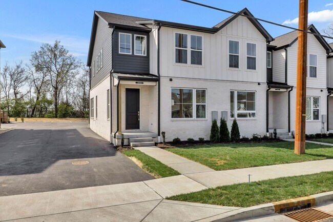Foto del edificio - 425B Veritas St, Nashville, TN 37211