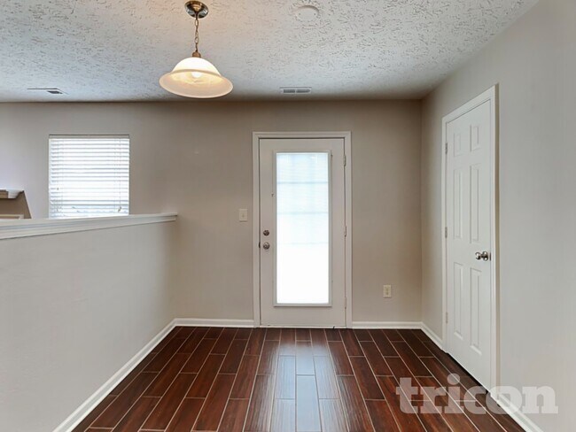 Building Photo - 5847 Mosaic Pl
