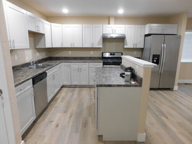 Foto del edificio - 1645 N 7th St