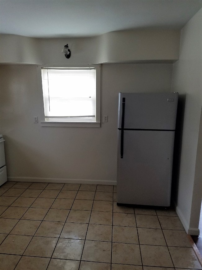 Kitchen - 112 Emlenton St
