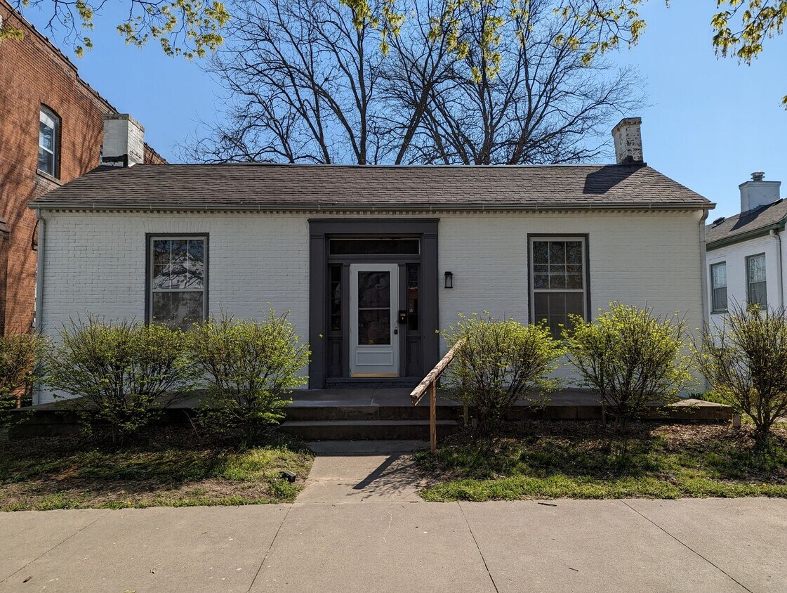 606 6th St, Boonville, MO 65233 House Rental in Boonville, MO