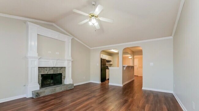 Building Photo - 1394 N Hampton Dr