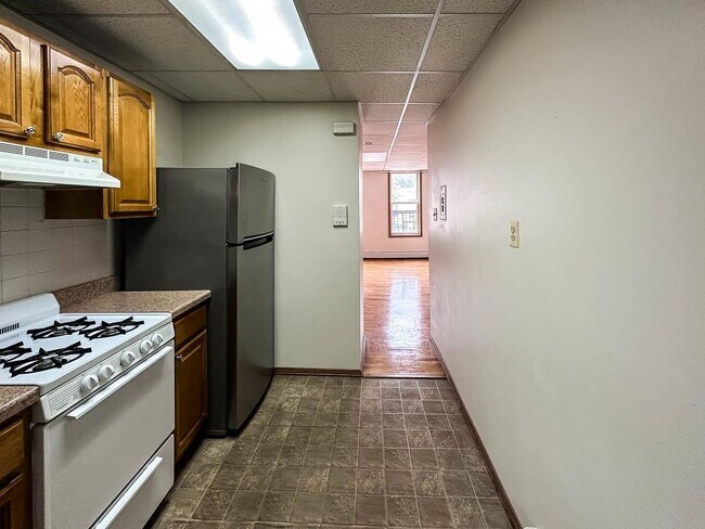 Foto del edificio - 14 Sherman Ave