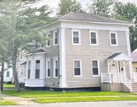 Building Photo - 44 Bridge St