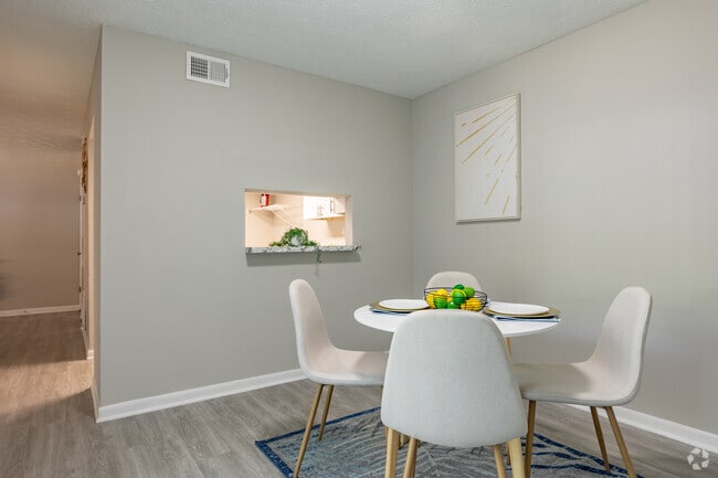 2HAB, 2BA - 1,090 ft² - The Cobb Apartments-Townhomes