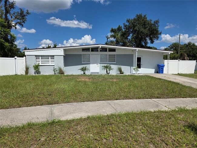 Building Photo - 1103 Teakwood Ave