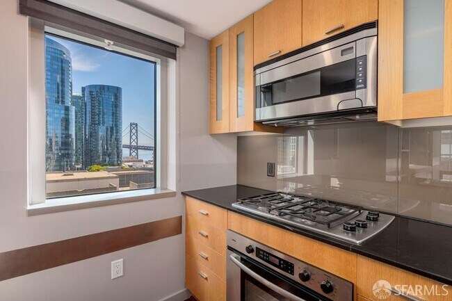Foto del edificio - 333 1st St