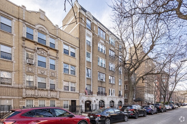 Building Photo - The Onyx on Carmen