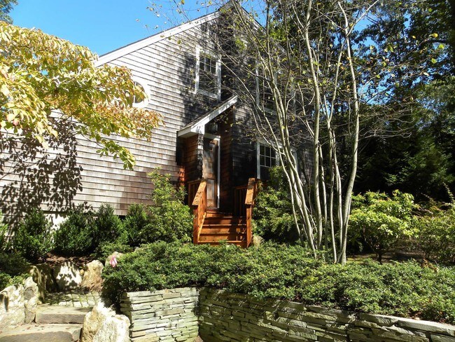 Building Photo - 58 Settlers Landing Ln