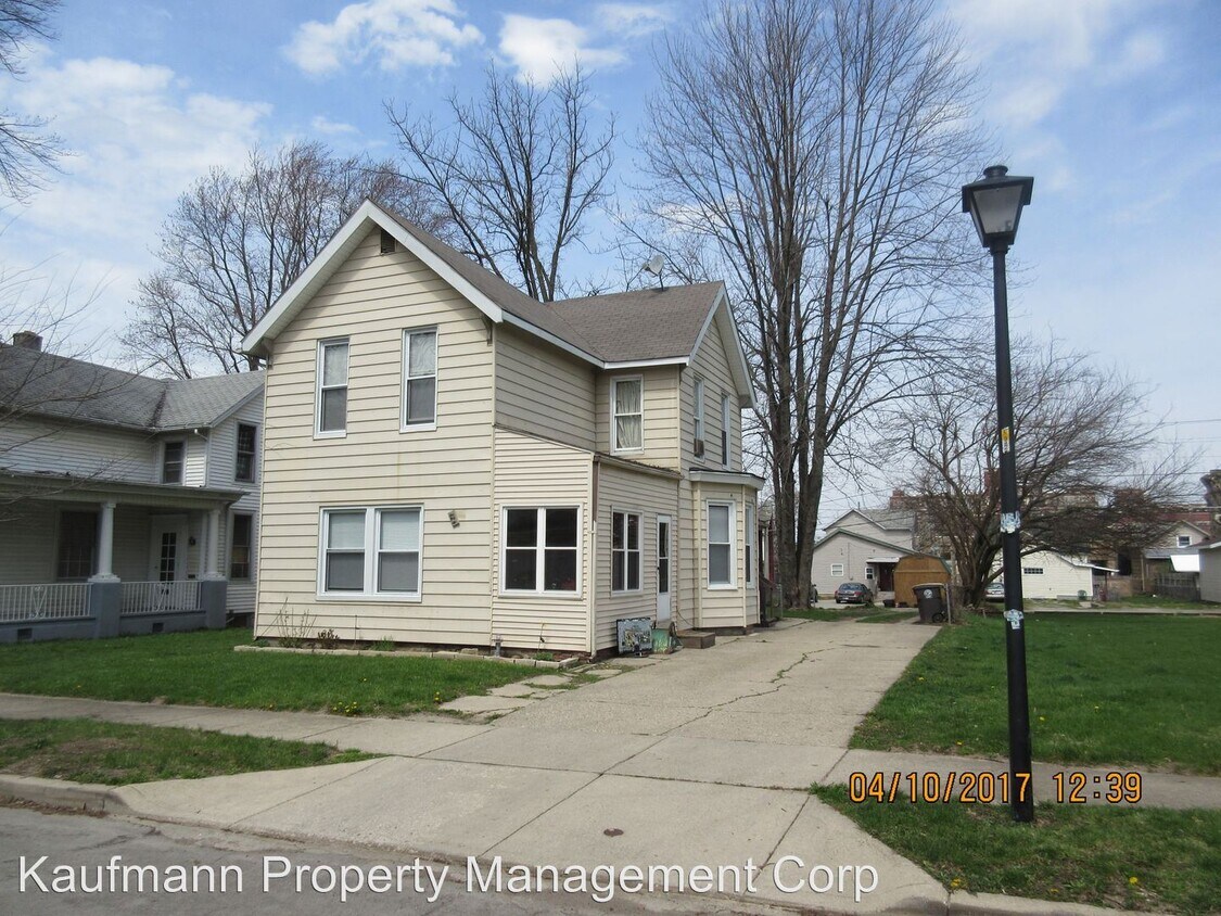 Primary Photo - 724 Walnut St