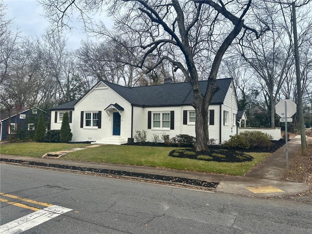 Primary Photo - 401 West Ave