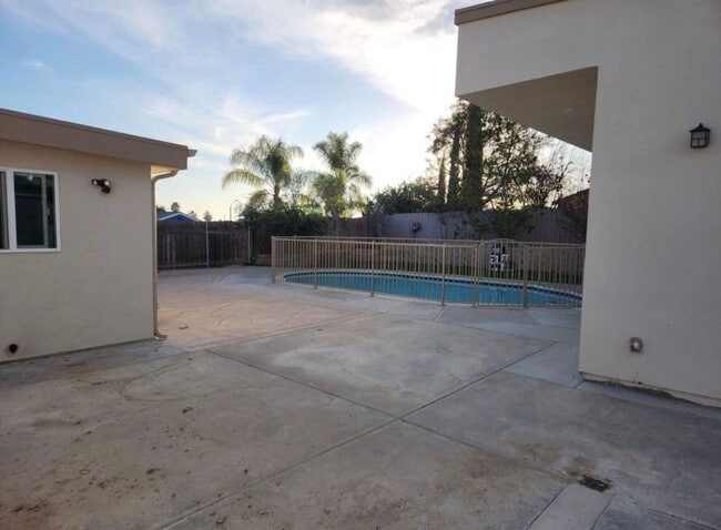 Building Photo - 239 Malito Ct