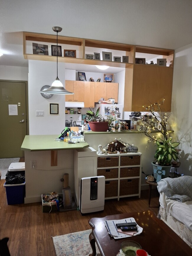 Building Photo - 238-238 Selby St