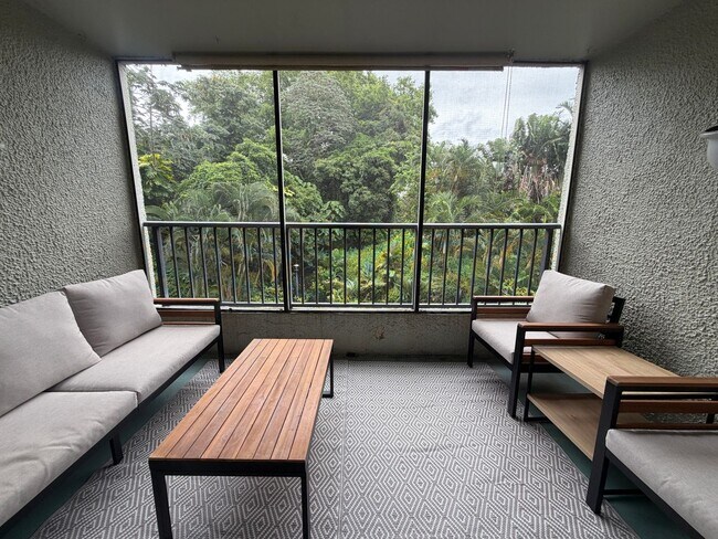 Foto del edificio - Fully Furnished 2BDRM/1BATH