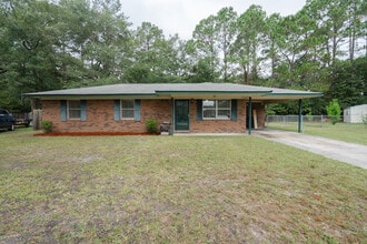 Building Photo - 174 Sequoia Cir