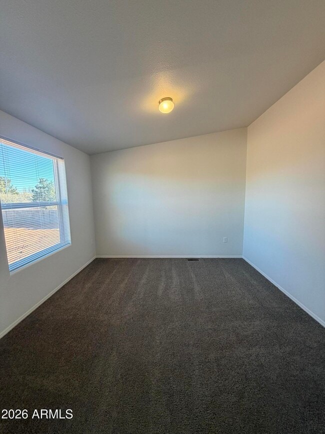 Foto del edificio - 1122 Sheepshead Crossing Rd