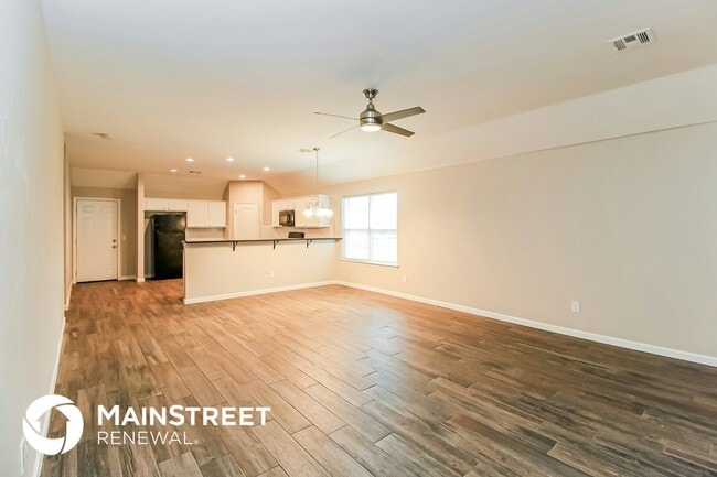 Building Photo - 7108 Meadow Lake Dr