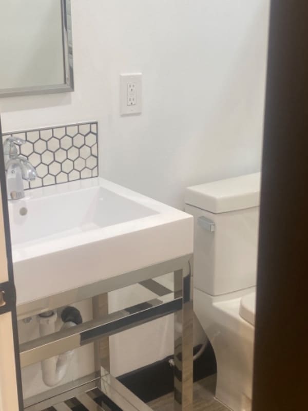 Photo - 5712 Lewis Ave Apartment