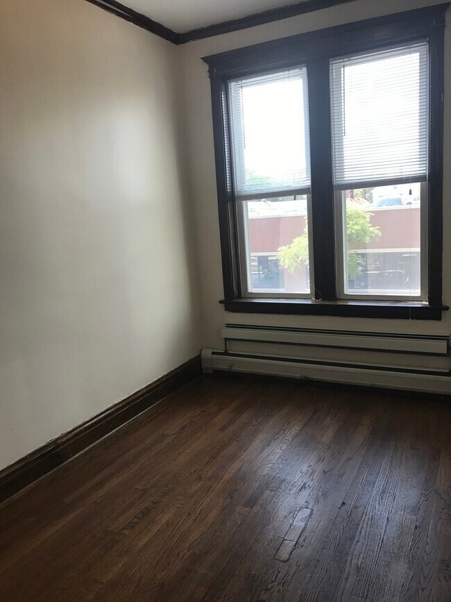 3201 S Halsted St Unit 2, Chicago, IL 60608 Apartment for Rent in