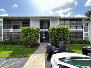 Building Photo - 9729 Hammocks Blvd