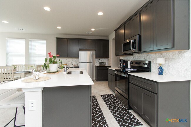Foto del edificio - 220 Blue Agate Ct