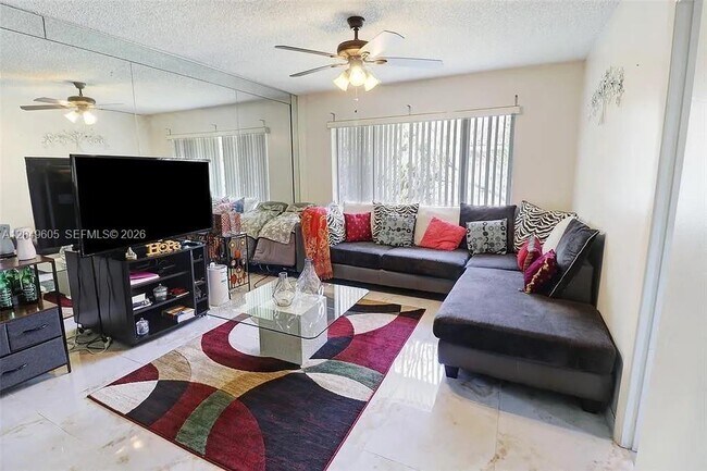 Foto del edificio - 3246 NW 102nd Terrace
