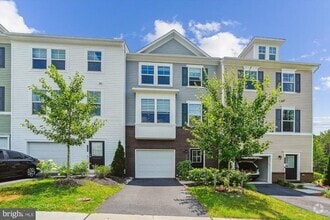 Building Photo - 305 Barnwell Dr