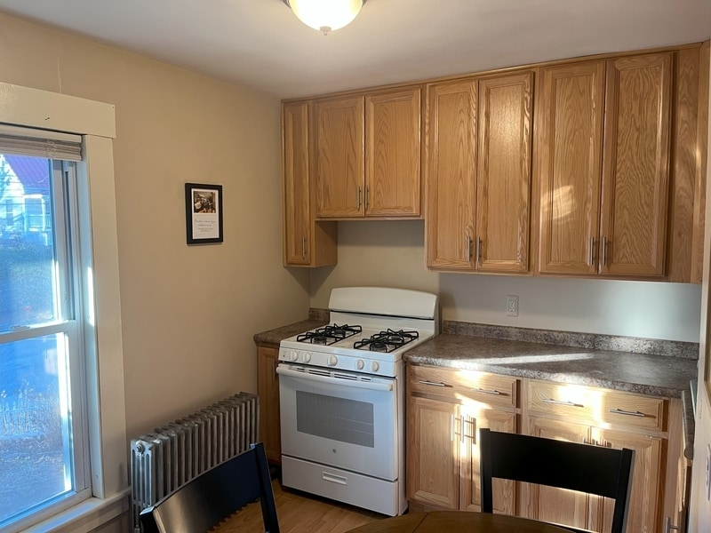 Building Photo - 17-19-19 Perkins St
