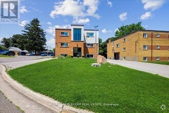 Building Photo - 362-362 Elgin Ct