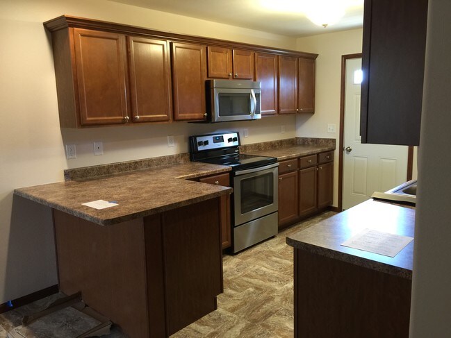 Kitchen - 1880 Wrigley St