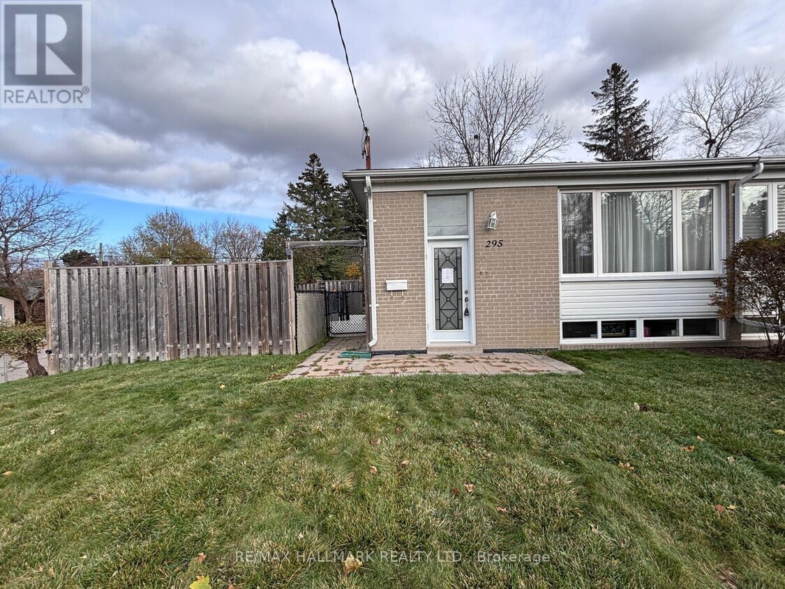 Primary Photo - 295 Blue Grass Blvd