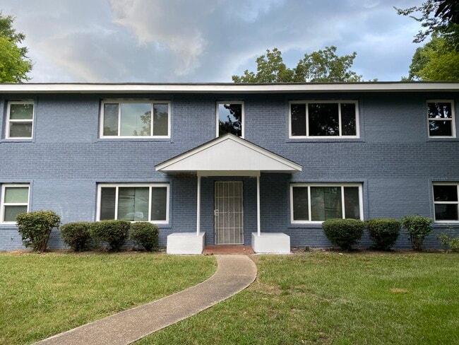 Building Photo - 3415 Gilmer Ct., Apt. B