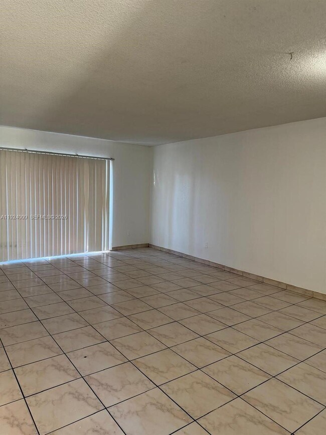 Foto del edificio - 2800 NW 56th Ave