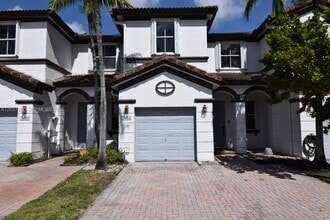 Building Photo - 7848 NW 114th Path