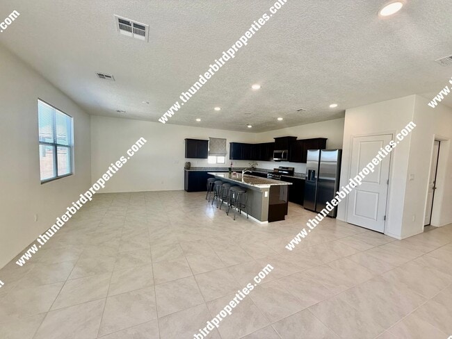 Building Photo - Great 4 bedroom home - Rio Rancho