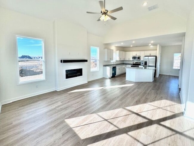 Building Photo - OPEN HOUSE! Now Leasing a Brand New 4BR/2.5 Bath- Oakland, TN