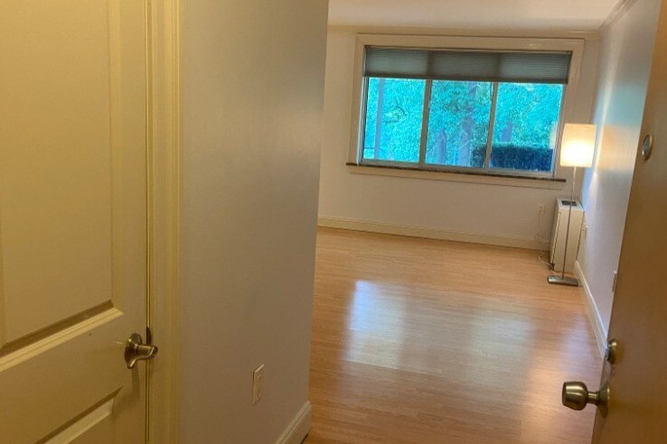 Primary Photo - 10201 Grosvenor Pl