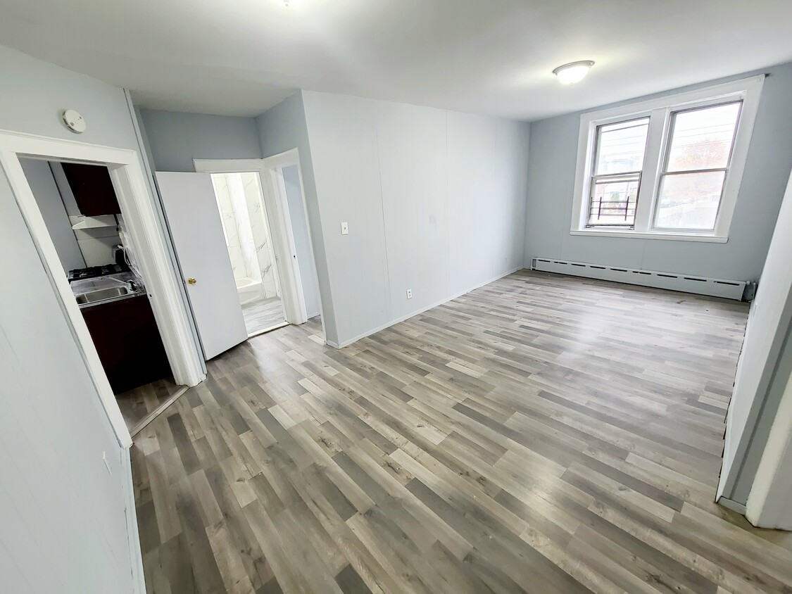Primary Photo - 67-28 78th Street