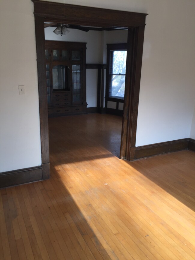 Building Photo - 2964 N Newhall St