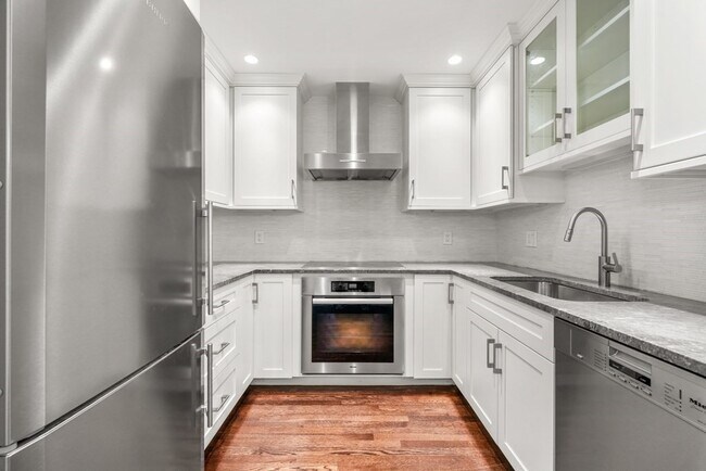 Building Photo - 267 Beacon St
