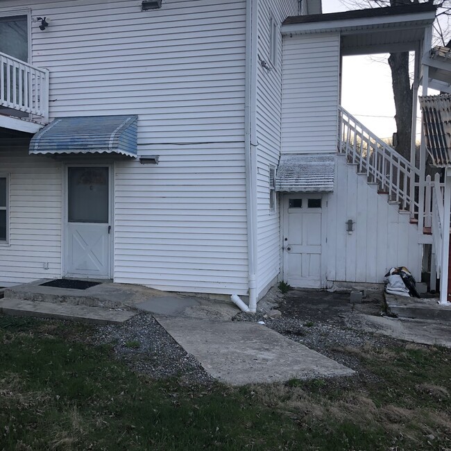 Building Photo - 249 Sterling Hill Rd
