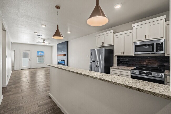Building Photo - New Construction in Iron Horse!