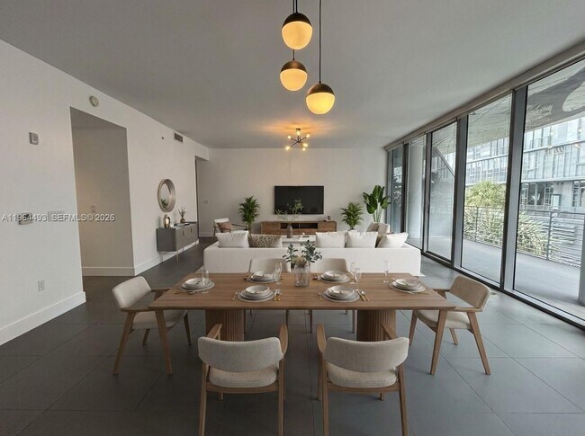 Foto del edificio - 250 NW 24th St