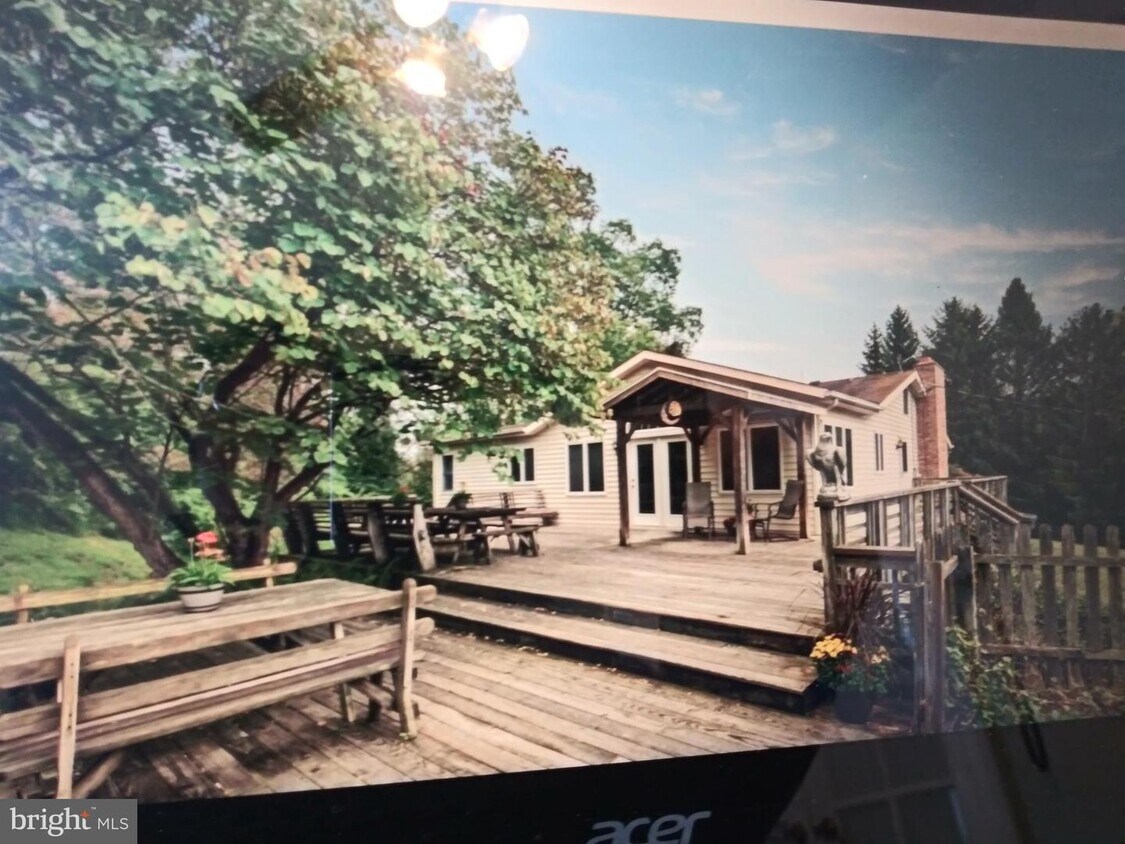 Building Photo - 224 Millard Rd