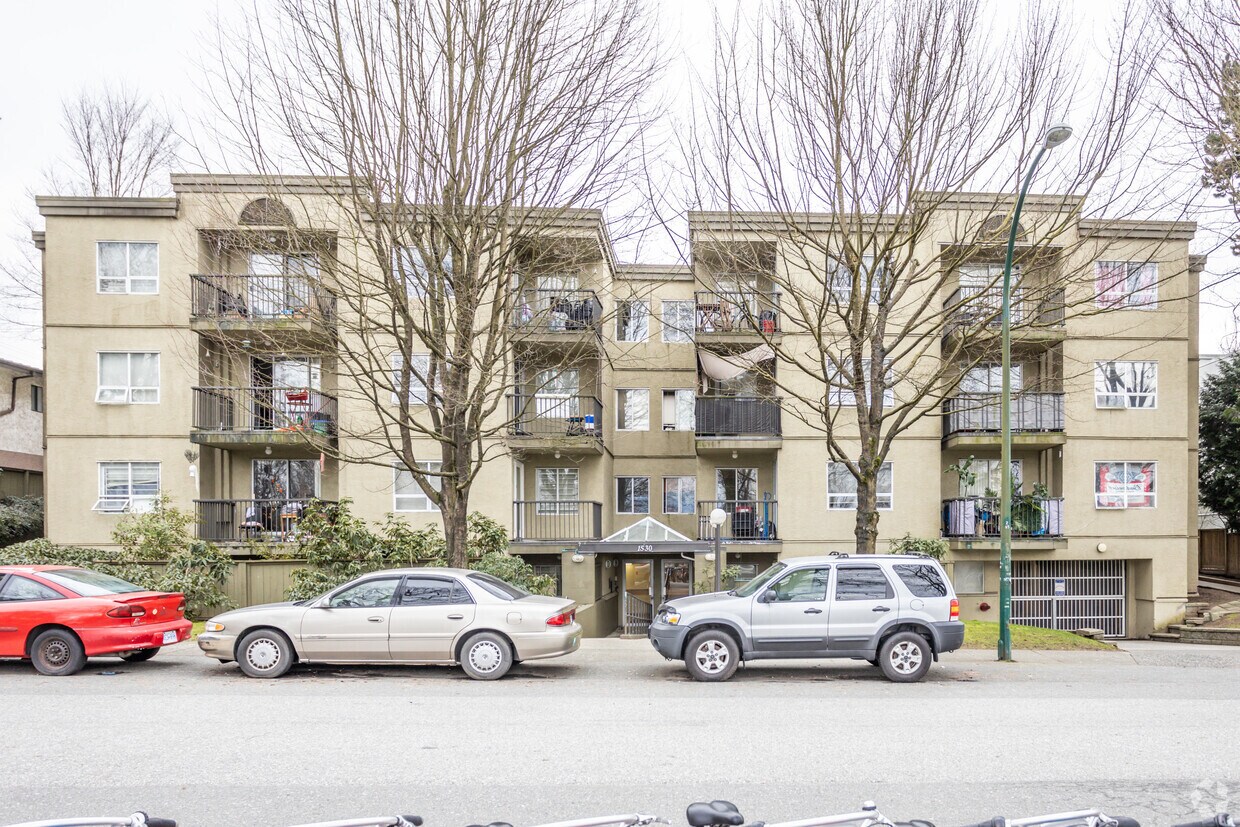 Photo du bâtiment - Adanac Towers