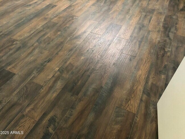 Foto del edificio - 520 W Clark St